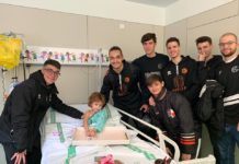 El BCB entrega juguetes a los niños del Hospital Materno Infantil