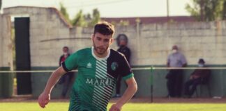 Jugador del CD Gévora en un partido