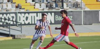 El Badajoz desafía a un inmaculado líder