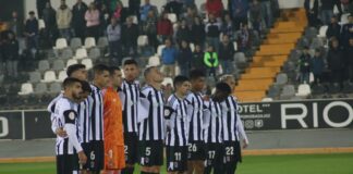 El Badajoz salva los muebles