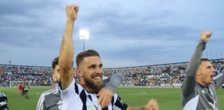 Ferrón otorga una última vida al Badajoz