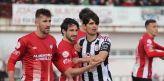 El Badajoz regresa a la Campiña con el liderato en el horizonte