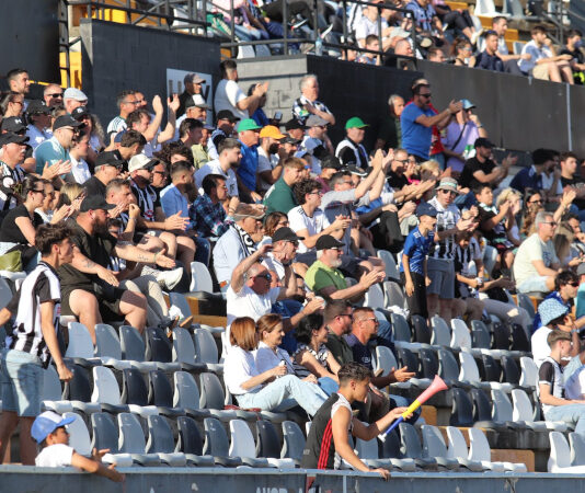 El Badajoz decreta el primer Medio Día del Club de la temporada ante el Jaraíz