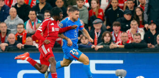 Javi Galán regresa a la titularidad sin victoria en Liverpool