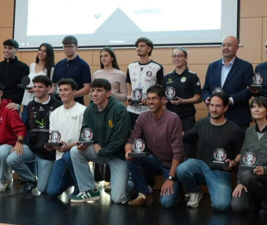 El Club Atletismo Badajoz presenta su nuevo proyecto y destaca su crecimiento