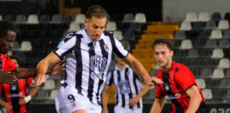 El Badajoz se queda corto en su vuelta al Nuevo Vivero