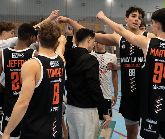 Los equipos pacenses brillan en una jornada casi perfecta en Primera Nacional