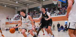 El Vítaly La Mar BCB se impone en el derbi pacense y refuerza su liderato