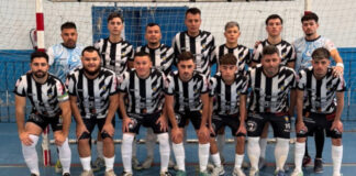 El Badajoz ACV recibe un duro correctivo del Cáceres Universidad