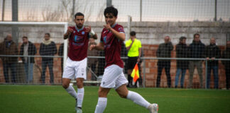 El Badajoz manda en el derbi y asalta Gévora