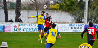 Valdebótoa y Badajoz B arrancan el año goleados