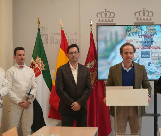El II Torneo de Esgrima Ciudad de Badajoz mejora en calidad y alcance