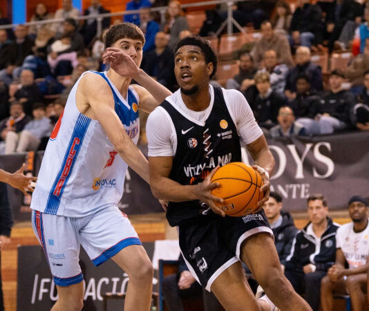 El Vítaly La Mar BCB arrolla al Alcalá y encadena su decimocuarta victoria consecutiva