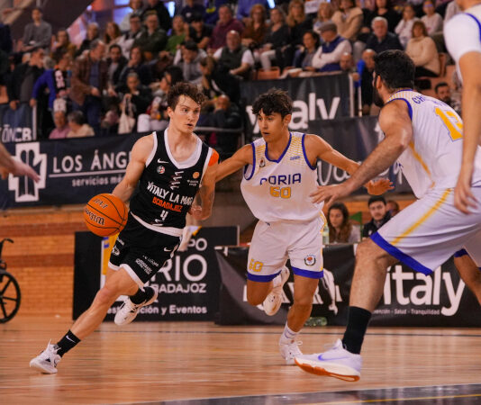 El Vítaly La Mar BCB aprovecha los tropiezos y refuerza su liderato