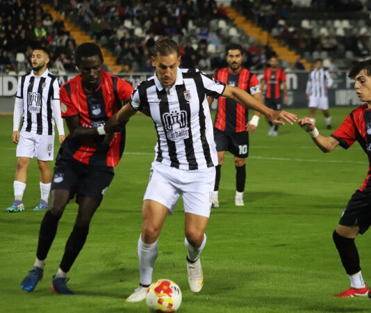 El Badajoz vuelve a Llerena con cuentas pendientes