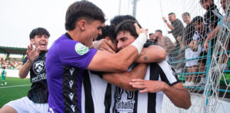 El Badajoz golpea primero y acaricia la final nacional del playoff
